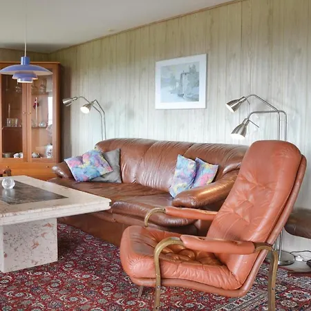 Cozy Home In Kirke Hyllinge
